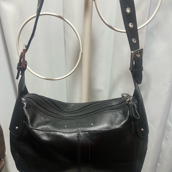 Stone & Co. Black Shoulder Bag with Signature Design - Picture 4 of 12